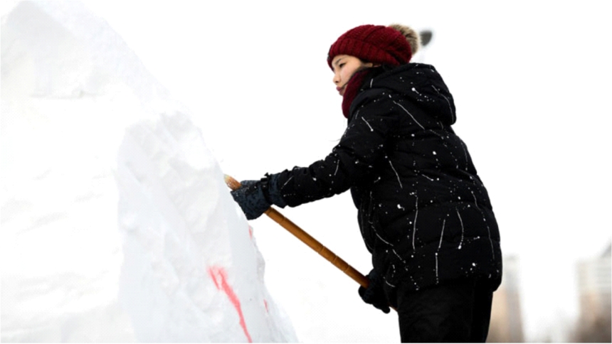 第11届国际大学生雪雕大赛哈尔滨开铲