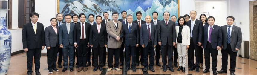 泰国高等教育与科研创新部长阿内率团访问中国